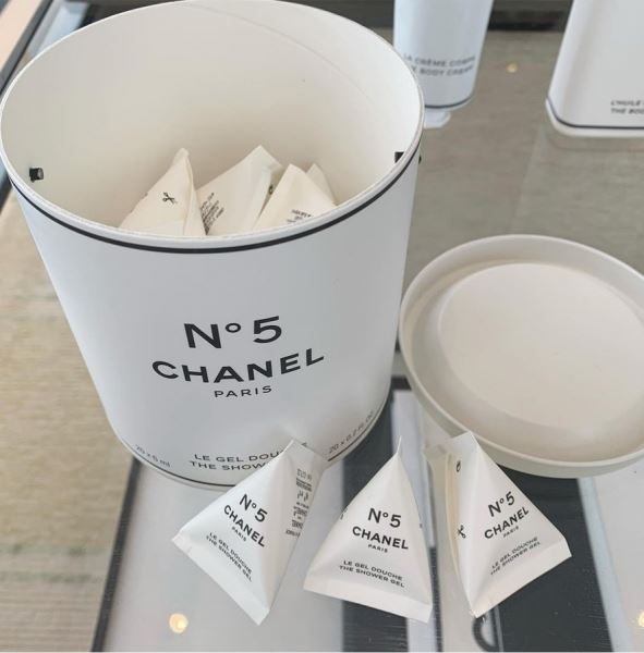 </p>
<p>                        Косметические новинки Chanel, посвященные юбилею аромата Chanel #5</p>
<p>                    