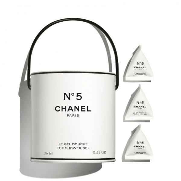 </p>
<p>                        Капсульная коллекция Chanel Factory 5. Нестандартный подход к 100-летнему юбилею</p>
<p>                    